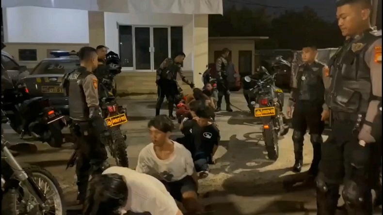 Belasan Pemuda Bawa Senjata Tajam Diamankan di Waduk Pluit, Diduga Hendak Tawuran