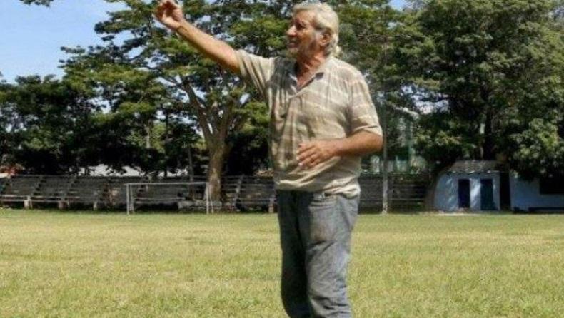 Kesal dengan Pesawat yang Terbang Rendah, Pria Ini Tendang Armada dengan Bola hingga Jatuh 