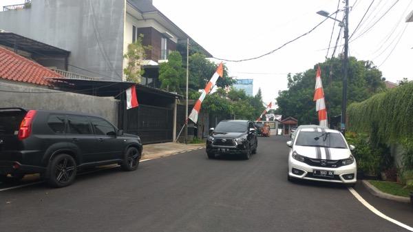 Innova Hitam Keluar dari Rumah Sambo di Saguling jelang Pemeriksaan Putri Candrawathi