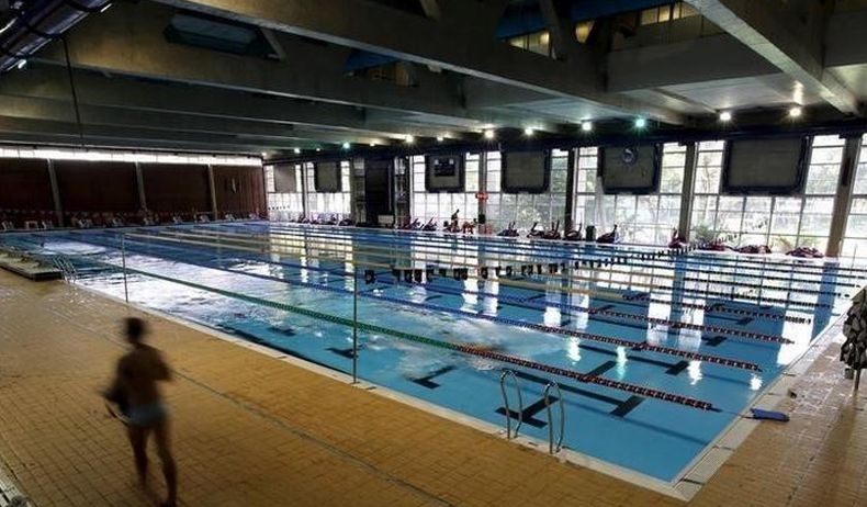 Perempuan di Spanyol Boleh Berenang Telanjang Dada di Kolam Umum