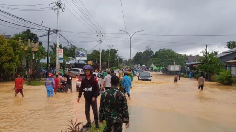 Banjir Terjang Singkawang, RSUD Abdul Azis Terendam Air