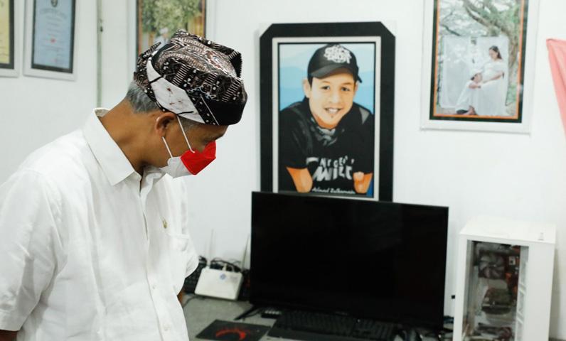 Ganjar Kenang Bang Dzoel: Fotografer yang Menginspirasi, Perjuangan Hidupnya Sangat Hebat