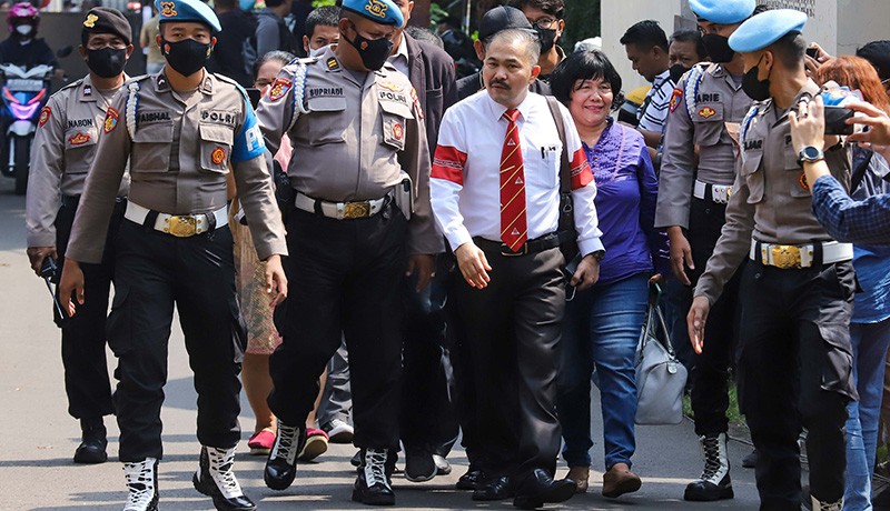 Pengacara Keluarga Brigadir J Ungkap Awal Mula Curiga Kejanggalan Kematian Kliennya