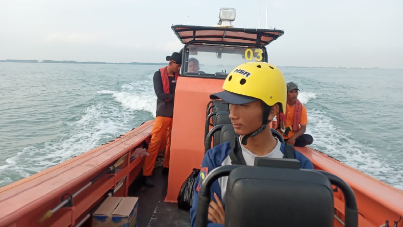 Nalayan Karawang Dilibatkan Cari Korban KM Sida Rahayu 3 yang Hilang di Laut Jawa