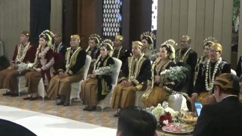 8 Pasangan Pengantin Nikah Massal di Hotel Kota Semarang, Cuma Bayar Rp2.000