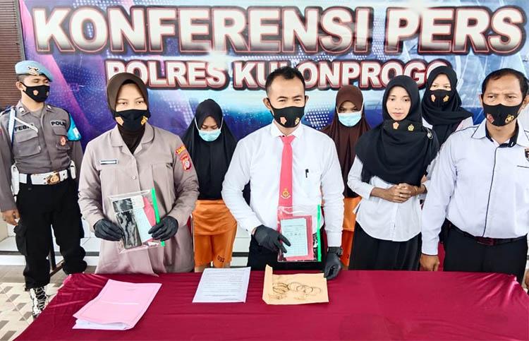 2 Ibu Rumah Tangga Asal Magelang Ditangkap Polisi Curi Uang dan Perhiasan Senilai Rp50 Juta