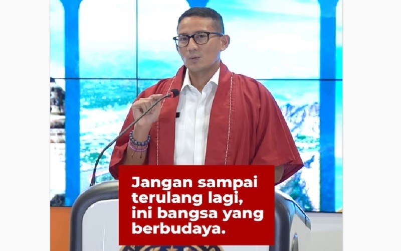 Viral Pria Rekam Bule Berbikini di Bali, Sandiaga: Jangan Rusak Citra Pariwisata!
