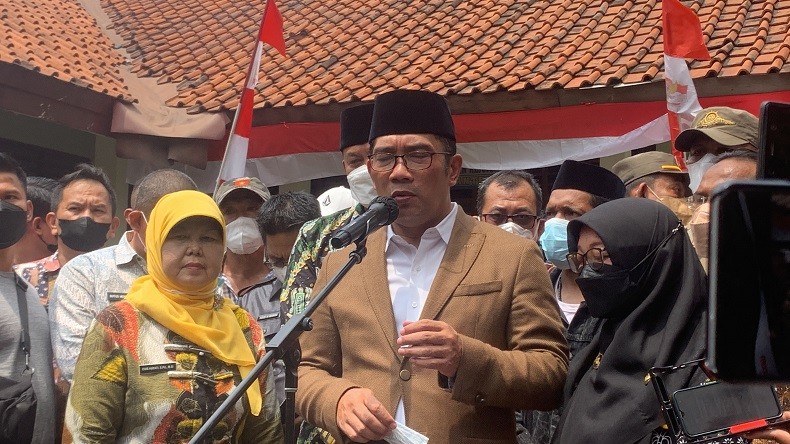 Ridwan Kamil Dorong Pembuatan Jembatan Penyebrangan di Depan SDN Kota Baru Bekasi
