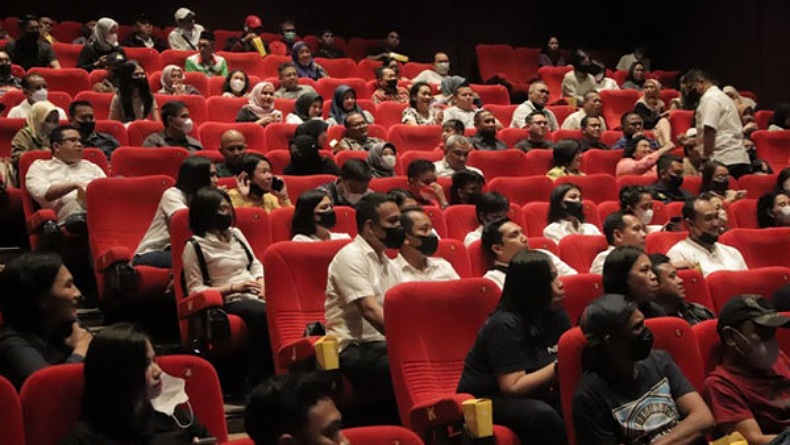 Nobar Film Sayap-sayap Patah, Kapolda Sulut Sampaikan Pesan Ini