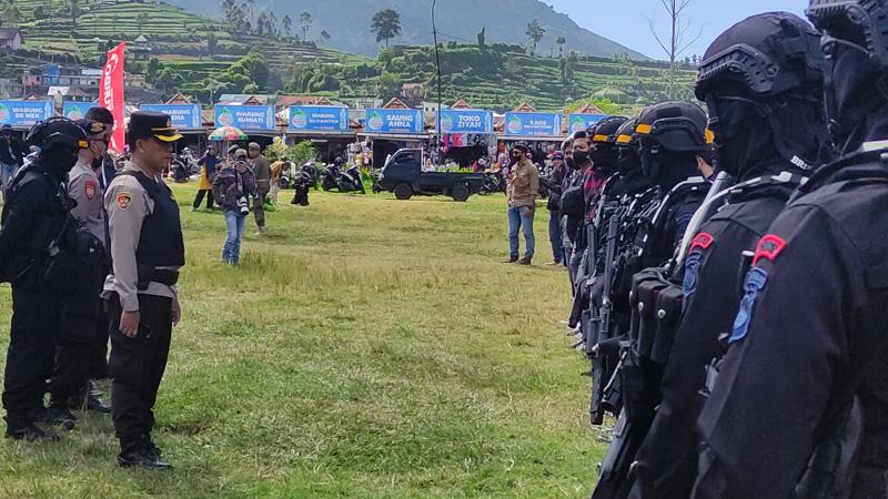 Polres Banjarnegara Terjunkan Ratusan Personel Gabungan Amankan Dieng Culture Festival