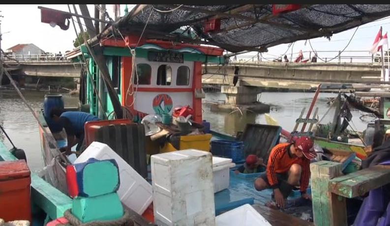 Terdampak Kenaikan Harga BBM Solar, Nelayan di Tegal Enggan Melaut