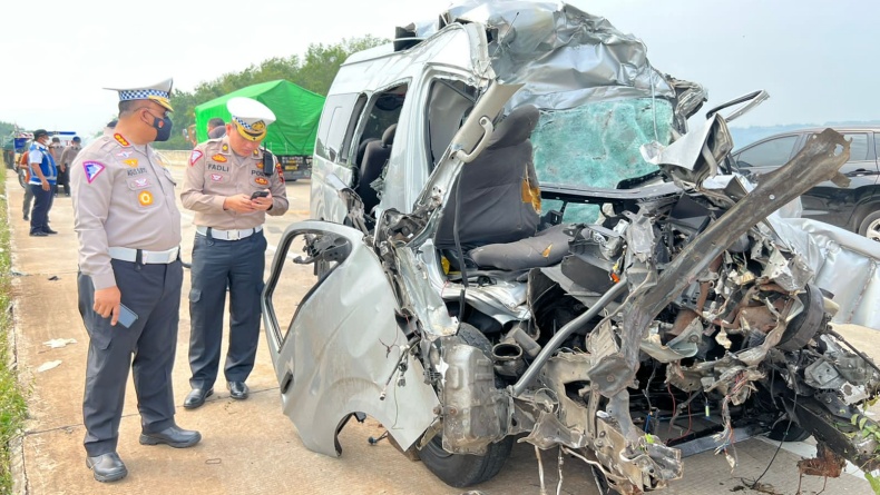 Update Kecelakaan Maut di Tol Batang-Semarang, Polisi: Pengemudi Belum Sadar