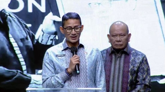 Hadiri Malam Inaugurasi Indonesia Visionary Leader, Sandiaga Uno Kenang Tjahjo Kumolo