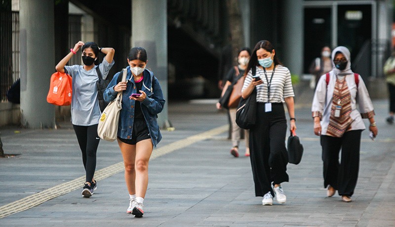 Kasus Covid-19 Indonesia Melandai, Satgas: Kita Bisa Dikatakan Masuk Endemi