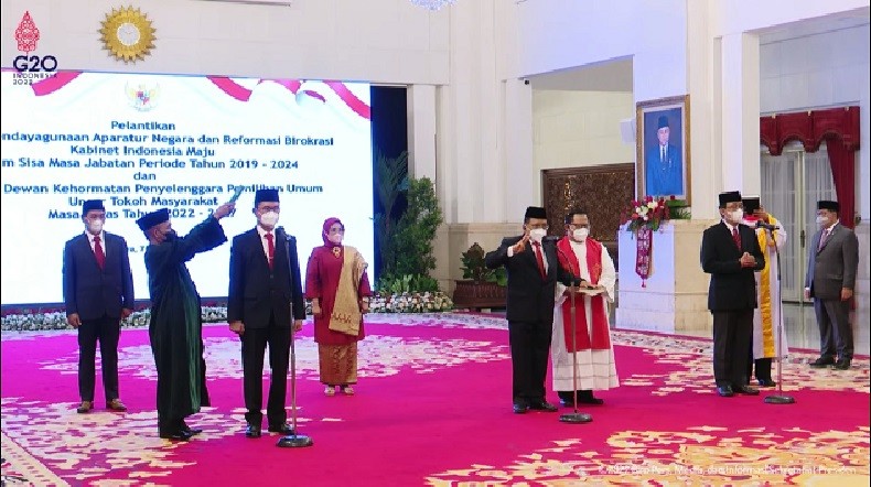 Presiden Jokowi Lantik 5 Anggota DKPP