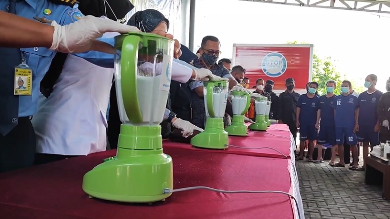 BNNP Babel Musnahkan 5,9 Kg Sabu, Ada yang Diblender