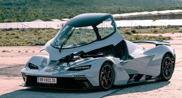 Mobil Sport KTM Meluncur Dibenderol Rp4,2 Miliar, Unik Cuma Punya Satu Pintu