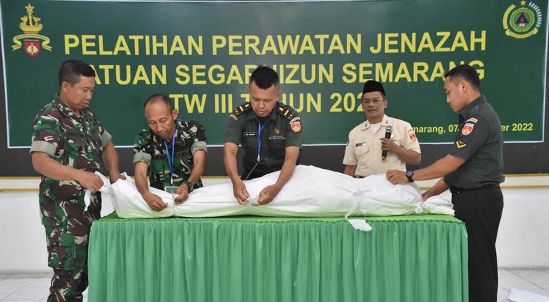 Begini Aksi Prajurit Kodam IV/Diponegoro Ikuti Pelatihan Perawatan Jenazah