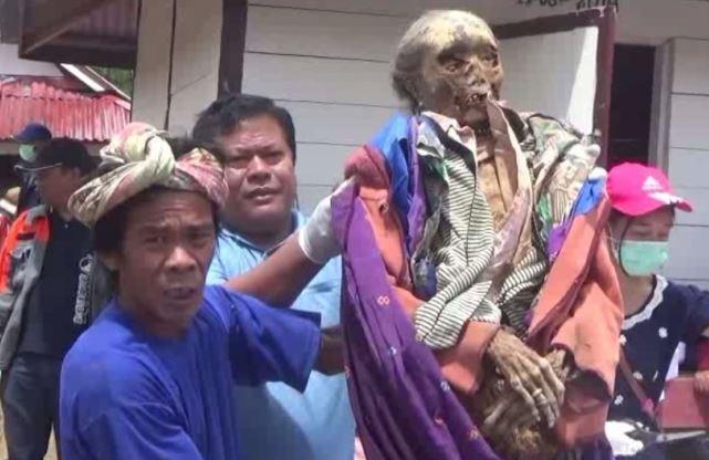 21 Tradisi Unik yang Ada di Indonesia, Apa Aja?