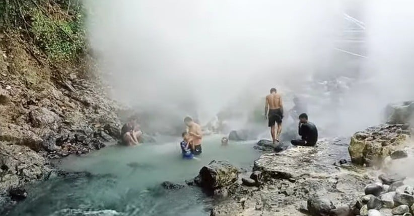 Pilihan Wisata Pemandian Air Panas di Sukabumi, Sensasi Berendam di Alam Terbuka 