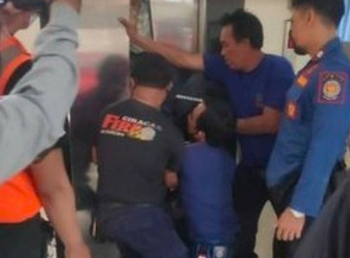 5 Mahasiswa Unud Bali 1 Jam Terjebak Lift Kampus, 1 di Antaranya Sesak Napas