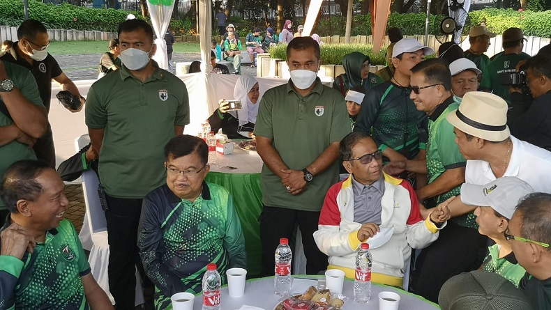 Mahfud MD hingga Jusuf Kalla Ikuti Jalan Sehat HUT ke-65 KAHMI di GBK