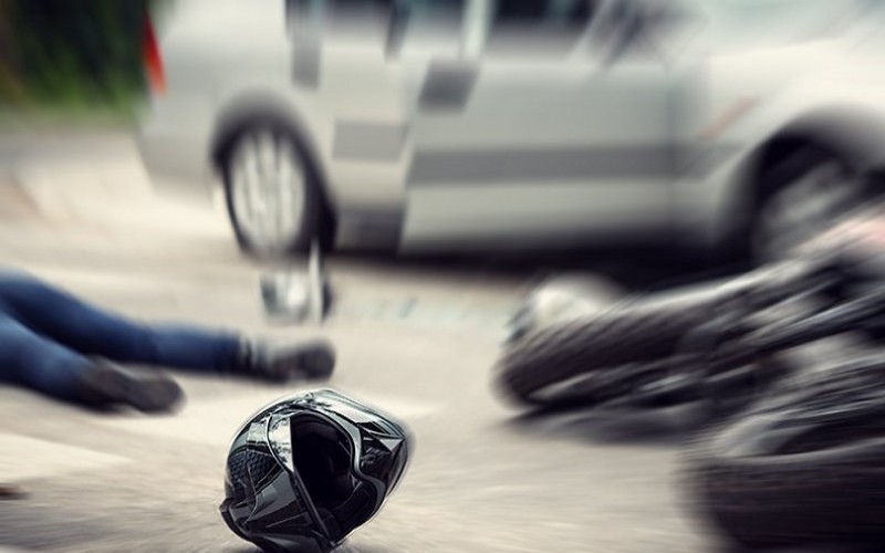 Kurang Jaga Jarak, Pemotor Tewas usai Tabrak Motor di Depannya