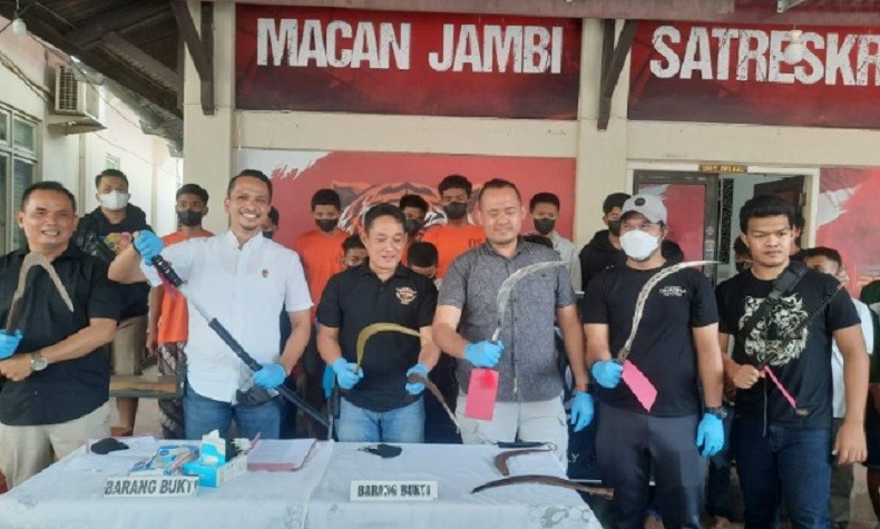 15 Remaja Anggota Geng Motor Konvoi Bawa Sajam di Jambi Ditangkap Polisi