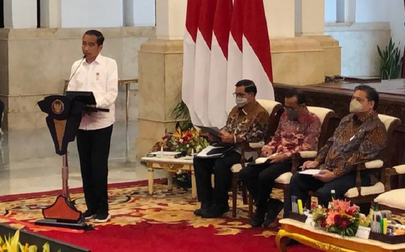 Presiden Jokowi Tegaskan Kenaikan Harga BBM Tak Bisa Ditahan Lagi: Enggak Mampu APBN Kita