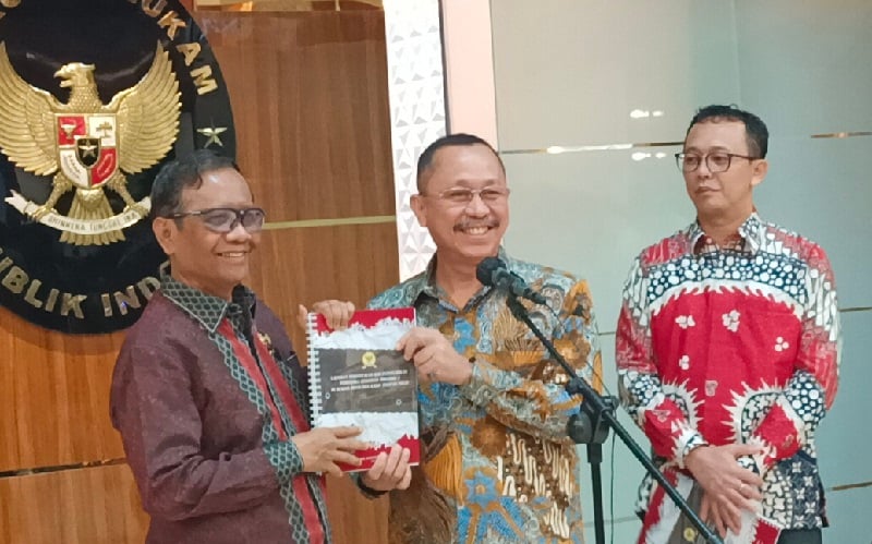 Serahkan Laporan ke Mahfud MD, Komnas HAM: Telah Terjadi Extra Judicial Killing oleh Ferdy Sambo