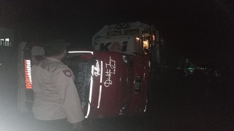 Dampak Truk Tertabrak KA Kahuripan di Cilacap, Perjalanan Sejumlah Kereta Terlambat