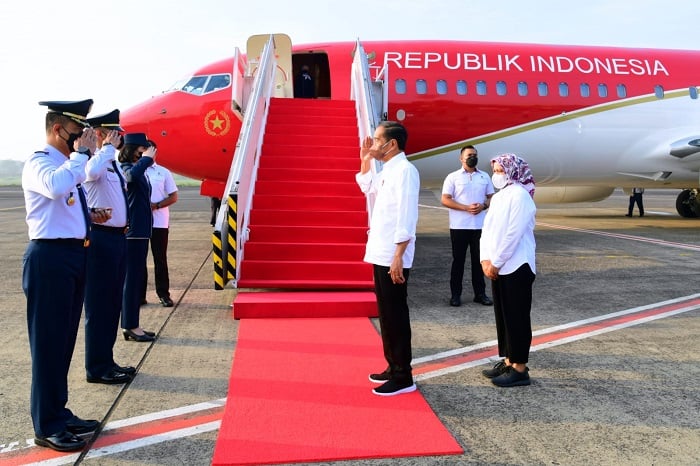 Jokowi Kunjungan Kerja ke Maluku Tenggara, Tinjau Proyek Infrastruktur dan Bagi Bansos BBM