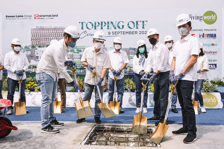 Topping Off Living World Kota Wisata Cibubur, Proyek Mall Senilai Rp1,4 Triliun
