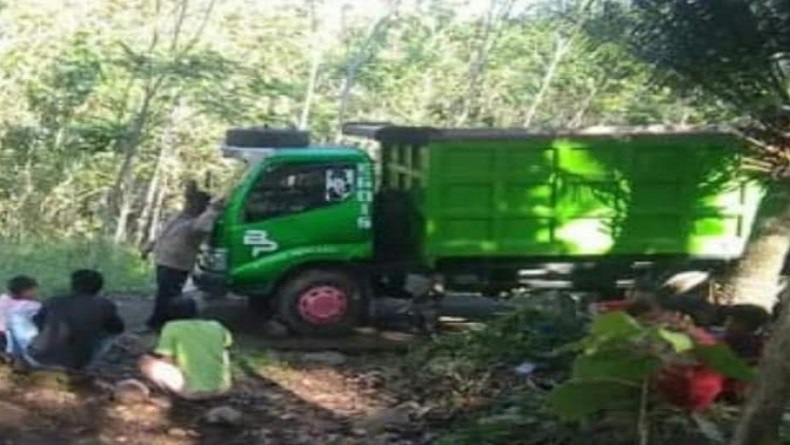 Sopir Truk Tersesat ke Kuburan di Semarang Usai Beri Tumpangan 2 Perempuan Cantik