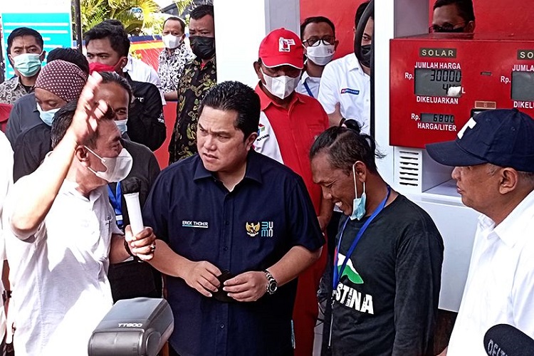 Program Solusi Nelayan Diresmikan, Kini Bisa Beli Solar Rp6.800 per Liter