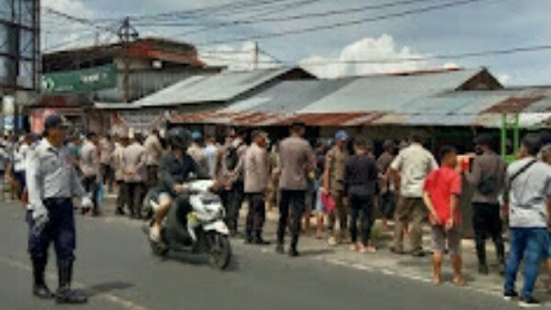 Pengosongan Lahan di Tumpaan Sempat Memanas, Puluhan Personel Polres Minahasa Selatan Amankan Situasi 