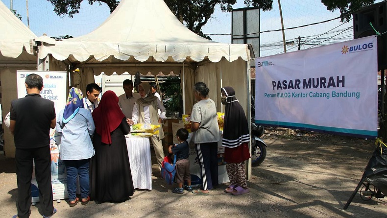 Warga Kota Bandung Buru Operasi Pasar, Telur Rp24.000 per Kg Ludes Sekejap
