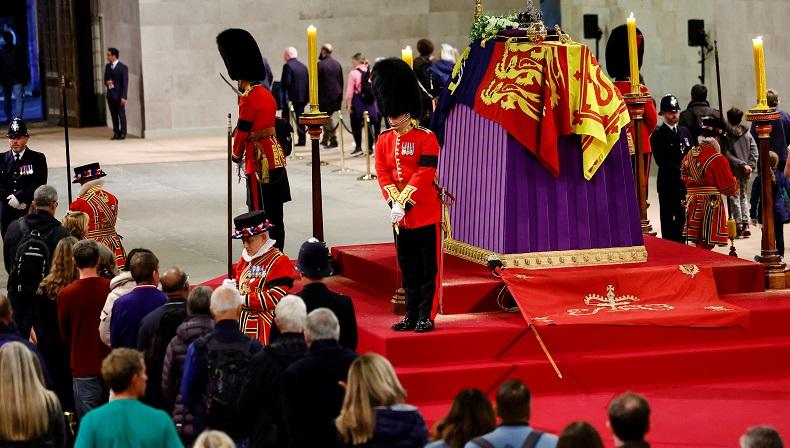 Periode Pembaringan Resmi Ratu Elizabeth Berakhir, Jenazah Segera Dimakamkan 