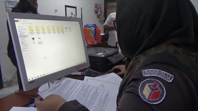Namanya Dicatut Jadi Anggota Parpol, Warga Jombang Ramai-ramai Lapor ke Bawaslu