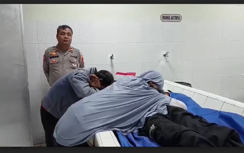 Tabrak Truk dari Belakang, Pria Pengendara Motor Tewas Mengenaskan