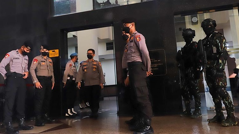 Tidak Profesional Tangani Kasus Brigadir J, Iptu Januar Arifin Disanksi Demosi 2 Tahun
