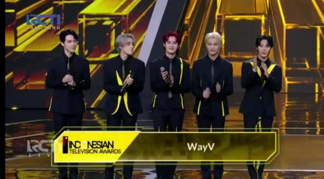 Momen WayV Ramaikan Panggung Indonesian Television Awards 2022, Bikin Penonton Gemas!