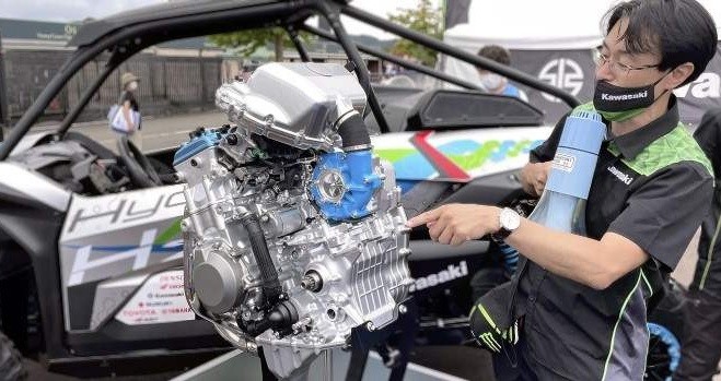 Bukan Listrik, Toyota dan Kawasaki Kolaborasi Kembangkan Motor Bertenaga Hidrogen