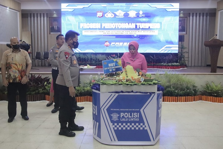 Peringati Hari Lalu Lintas Bhayangkara ke-67, Polda Sulut Gelar Acara Syukuran 