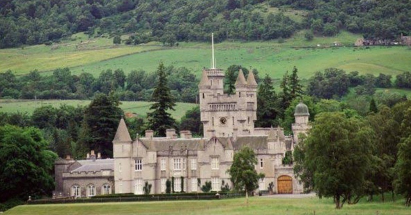 Mengenal 6 Istana Mewah Kerajaan Inggris, Penasaran Dalamnya seperti Apa?