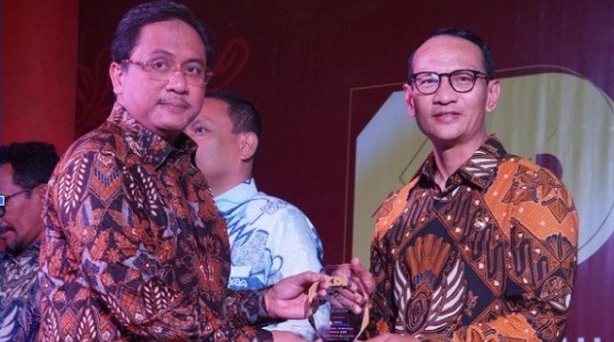 Kembangkan Batik Sasambo, Wali Kota Mataram Raih Penghargaan Kepala Daerah Inovatif 2022