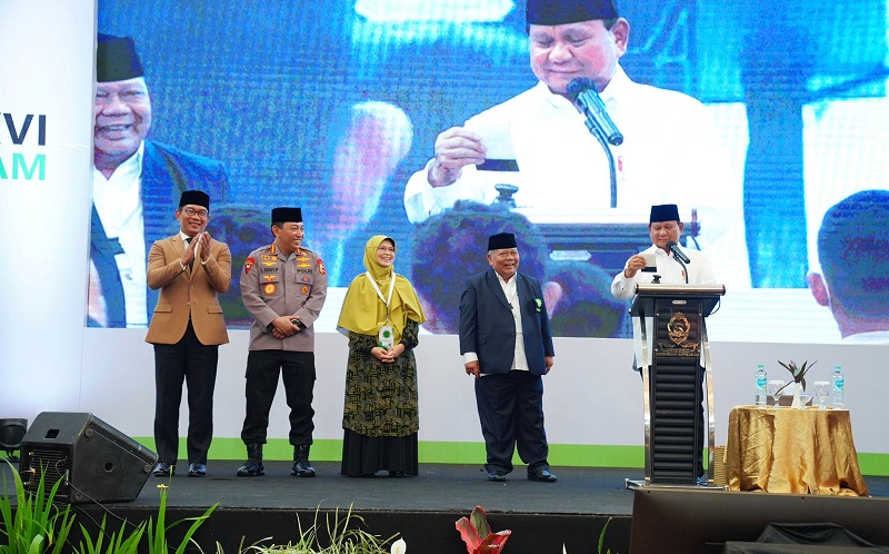 Prabowo Baca Pantun di Muktamar Persis: Dulu Rival dengan Jokowi Kini Bersatu