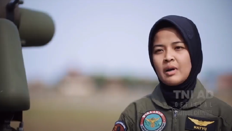 Sertu Nur Hayyu Safitri, Perempuan RI Pertama jadi Teknisi Helikopter Apache