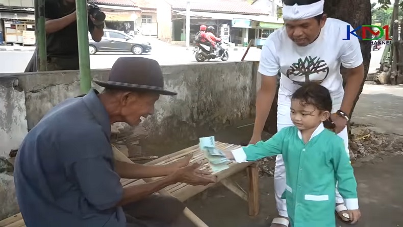 Di Tengah Kabar Digugat Cerai Istri, Dedi Mulyadi Unggah Kebersamaan dengan Anak Bungsu