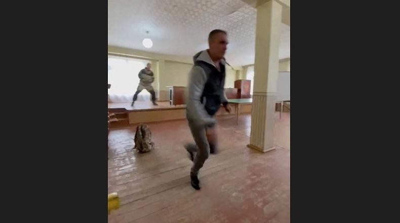 Tolak Wajib Militer, Pria Rusia Tembaki Markas Tentara